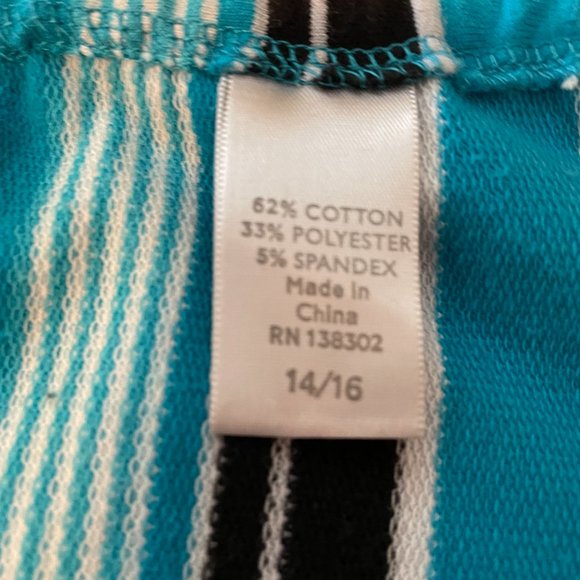 Striped Women's Top with front Pocket - Picture 3 of 3